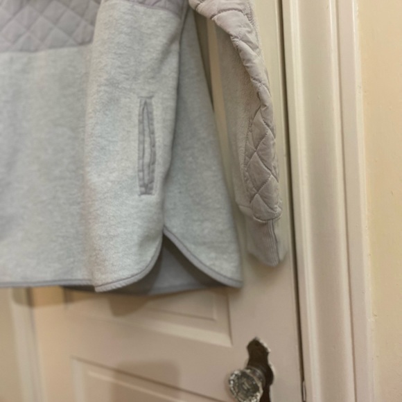 Abercrombie & Fitch Asymmetrical Snap-Up Fleece - Picture 6 of 7